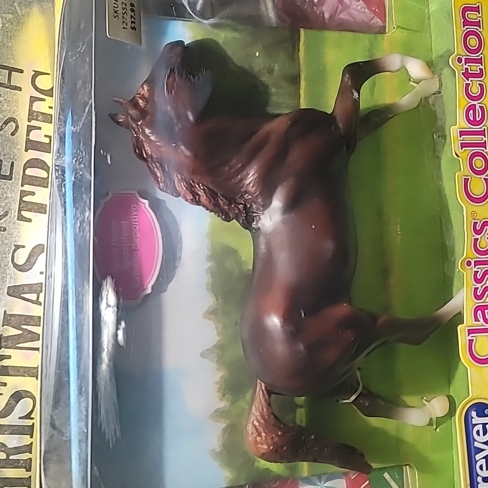 Breyer Classic Collection - Picture 3 of 6